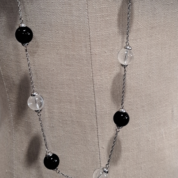 Glass long statement necklace - Picture 11 of 12